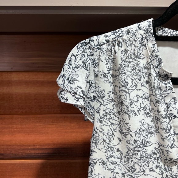 COPY - Black floral H&M Dress - Picture 6 of 7